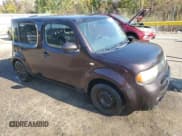 ✅ 2010 Nissan Cube S • VIN: JN8AZ2KR9AT156835 • Лот: 86615975. Опубликован ранее на Copart с пробегом 99 010 миль. Бесплатный доступ к архиву аукционных продаж из США и подробный отчёт об истории автомобиля на DreamBid. Изображение 4.