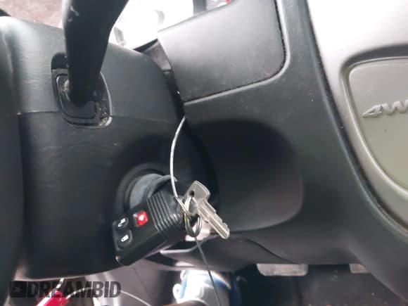 ✅ 2005 Ford Escape Limited • VIN: 1FMCU94105KA84482 • Лот: 42364481. Опубликован ранее на IAAI с пробегом 191 036 миль. Бесплатный доступ к архиву аукционных продаж из США и подробный отчёт об истории автомобиля на DreamBid. Изображение 11.