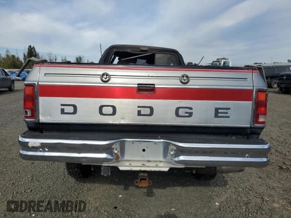 ✅ 1992 Dodge D/W 250 • VIN: 3B7KM23C9NM538392 • Lot: 81023365. Listed on Copart with 308,488 mi. Free auction sales archive from the USA and detailed vehicle history report at DreamBid. Image 6.