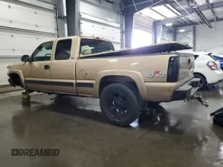 ✅ 1999 Chevrolet Silverado 2500 LS • VIN: 1GCGK29U5XE171379 • Lot: 62301075. Wystawiony na Copart z przebiegiem 155 172 mil. Bezpłatny archiwum sprzedaży aukcyjnych z USA i szczegółowy raport historii pojazdu na DreamBid. Zdjęcie 2.