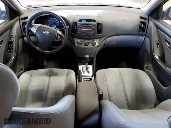 ✅ 2010 Hyundai Elantra GLS • VIN: KMHDU4AD1AU135489 • Lot: 76982124. Wystawiony na Copart z przebiegiem 149 991 mil mil. Skorzystaj z bezpłatnego archiwum sprzedaży aukcyjnych z USA i zobacz szczegółowy raport historii pojazdu na DreamBid. Zdjęcie 8.