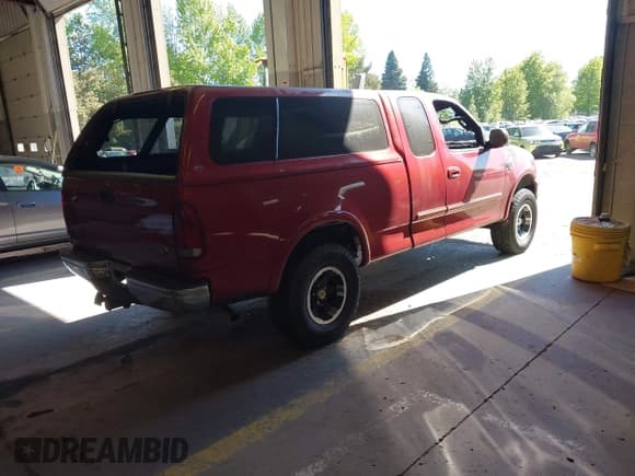 ✅ 1999 Ford F-150 • VIN: 2FTRX18W2XCB13503 • Lot: 42195132. Listed on IAAI with Not provided. Free auction sales archive from the USA and detailed vehicle history report at DreamBid. Image 4.