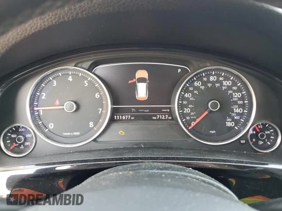 ✅ 2013 Volkswagen Touareg Exec • VIN: WVGEF9BP2DD000126 • Lot: 54430375. Listed on Copart with 111,677 mi. Free auction sales archive from the USA and detailed vehicle history report at DreamBid. Image 9.