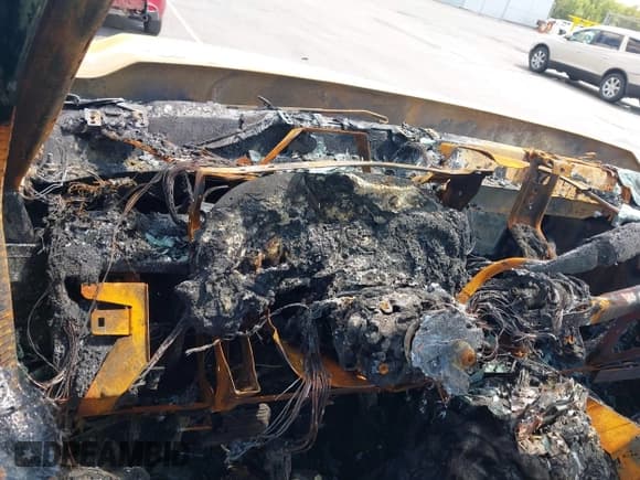 ✅ 2007 Chevrolet Silverado 2500HD LT1 • VIN: 1GCHK23D17F168390 • Lot: 42382974. Wystawiony na IAAI z przebiegiem 220 880 mil. Bezpłatny archiwum sprzedaży aukcyjnych z USA i szczegółowy raport historii pojazdu na DreamBid. Zdjęcie 7.