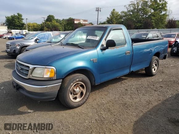 ✅ 2001 Ford F-150 XL • VIN: 1FTRF17W71NA44992 • Lot: 81205035. Listed on Copart with 125,671 mi. Free auction sales archive from the USA and detailed vehicle history report at DreamBid. Image 1.