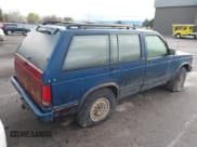 ✅ 1993 GMC Jimmy Diamond Edition Luxury • VIN: 1GKDT13W3P2537947 • Lot: 41949379. Wystawiony na IAAI z przebiegiem Nie podano. Bezpłatny archiwum sprzedaży aukcyjnych z USA i szczegółowy raport historii pojazdu na DreamBid. Zdjęcie 4.