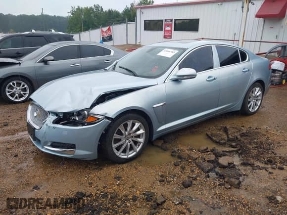 ✅ 2012 Jaguar XF • VIN: SAJWA0FBXCLS28723 • Лот: 43066582. Опубликован ранее на IAAI с пробегом 122 899 миль. Бесплатный доступ к архиву аукционных продаж из США и подробный отчёт об истории автомобиля на DreamBid. Изображение 2.