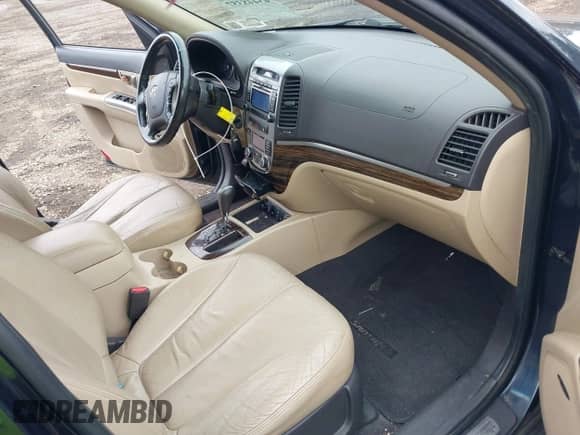 2011 Hyundai Santa Fe Limited с VIN 5XYZKDAG9BG005943, выставлен на аукционе IAAI как лот 43448357 с пробегом 221 315 миль миль и . История ставок и продаж доступна на DreamBid. Изображение 5.