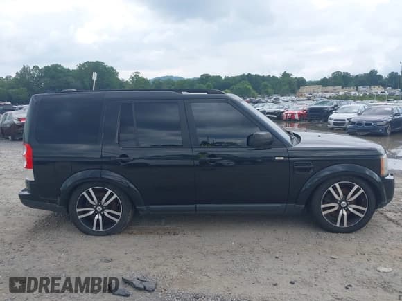 ✅ 2011 Land Rover LR4 HSE • VIN: SALAG2D40BA583460 • Lot: 42795572. Listed on IAAI with 152,303 mi. Free auction sales archive from the USA and detailed vehicle history report at DreamBid. Image 13.