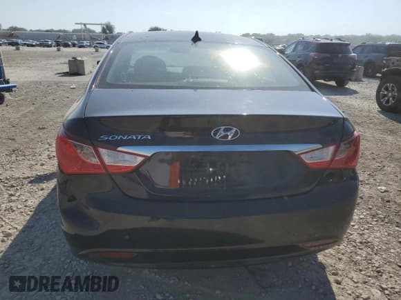 ✅ 2011 Hyundai Sonata GLS • VIN: 5NPEB4AC0BH155752 • Lot: 69568804. Listed on Copart with 200,184 mi. Free auction sales archive from the USA and detailed vehicle history report at DreamBid. Image 6.