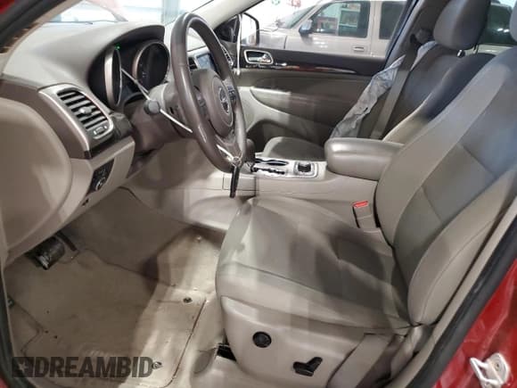 ✅ 2011 Jeep Grand Cherokee Laredo • VIN: 1J4RR4GGXBC575869 • Lot: 56389475. Listed on Copart with 131,204 mi. Free auction sales archive from the USA and detailed vehicle history report at DreamBid. Image 7.