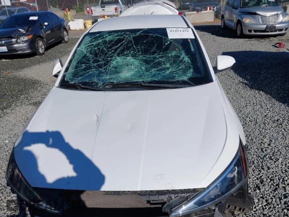 ✅ 2020 Hyundai Elantra Value Edition • VIN: 5NPD84LFXLH578406 • Lot: 43451491. Listed on IAAI with 76,988 mi. Free auction sales archive from the USA and detailed vehicle history report at DreamBid. Image 6.