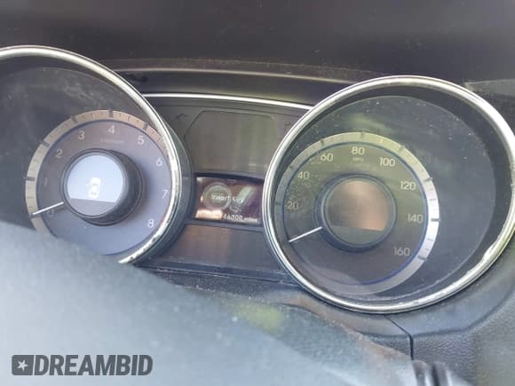 ✅ 2011 Hyundai Sonata Limited • VIN: 5NPEC4AC6BH172150 • Lot: 43675440. Listed on IAAI with 146,300 mi. Free auction sales archive from the USA and detailed vehicle history report at DreamBid. Image 7.