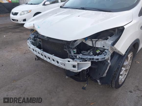 ✅ 2015 Ford Escape Titanium • VIN: 1FMCU9J97FUB69268 • Lot: 43748640. Listed on IAAI with 191,366 mi. Free auction sales archive from the USA and detailed vehicle history report at DreamBid. Image 6.