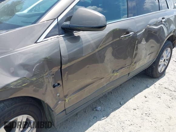 ✅ 2015 Cadillac SRX • VIN: 3GYFNAE35FS542016 • Лот: 42669025. Опубликован ранее на IAAI с пробегом 197 830 миль. Бесплатный доступ к архиву аукционных продаж из США и подробный отчёт об истории автомобиля на DreamBid. Изображение 6.