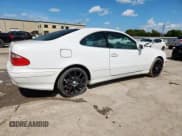 ✅ 2000 Mercedes-Benz CLK 320/430 • VIN: WDBLJ65G2YF155854 • Lot: 64072195. Wystawiony na Copart z przebiegiem 310 624 mil. Bezpłatny archiwum sprzedaży aukcyjnych z USA i szczegółowy raport historii pojazdu na DreamBid. Zdjęcie 3.