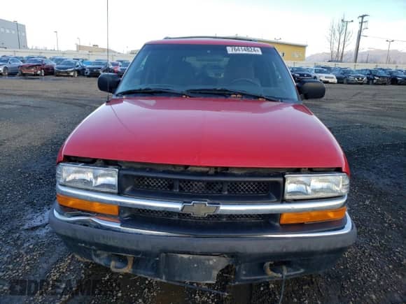 2000 Chevrolet Blazer LT z VIN 1GNDT13W9Y2332220, wystawiony jako Copart lot #76414824 z przebiegiem Nie podano mil oraz Czysty tytuł • Clean title. Historia ofert i sprzedaży dostępna na DreamBid. Obrazek 5.