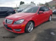 ✅ 2012 Mercedes-Benz C 250 Sport • VIN: WDDGF4HB8CR213942 • Лот: 43423247. Опубликован ранее на IAAI с пробегом 121 718 миль. Бесплатный доступ к архиву аукционных продаж из США и подробный отчёт об истории автомобиля на DreamBid. Изображение 2.