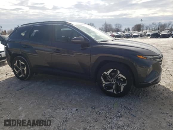 ✅ 2022 Hyundai Tucson SEL • VIN: 5NMJC3AE7NH047668 • Lot: 39198013. Wystawiony na Copart z przebiegiem 13 017 mil. Bezpłatny archiwum sprzedaży aukcyjnych z USA i szczegółowy raport historii pojazdu na DreamBid. Zdjęcie 4.