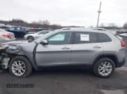 ✅ 2015 Jeep Cherokee Latitude • VIN: 1C4PJMCS4FW773608 • Лот: 43665880. Опубликован ранее на IAAI с пробегом 107 131 миль. Бесплатный доступ к архиву аукционных продаж из США и подробный отчёт об истории автомобиля на DreamBid. Изображение 14.