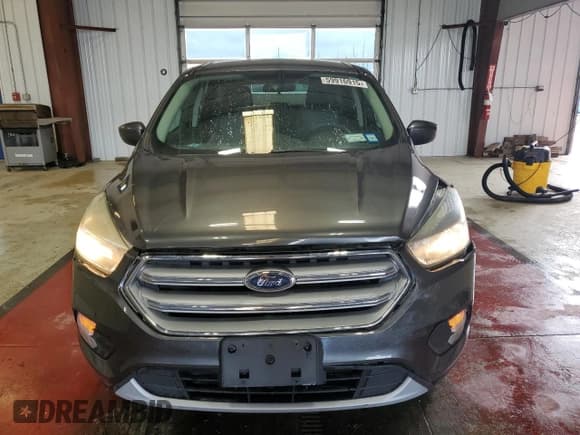 ✅ 2017 Ford Escape SE • VIN: 1FMCU9GD9HUD14924 • Lot: 59916915. Wystawiony na Copart z przebiegiem 70 039 mil. Bezpłatny archiwum sprzedaży aukcyjnych z USA i szczegółowy raport historii pojazdu na DreamBid. Zdjęcie 5.