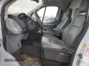 ✅ 2015 Ford Transit Cargo • VIN: 1FTNE1YM8FKB30030 • Lot: 83671964. Wystawiony na Copart z przebiegiem 117 430 mil. Bezpłatny archiwum sprzedaży aukcyjnych z USA i szczegółowy raport historii pojazdu na DreamBid. Zdjęcie 7.