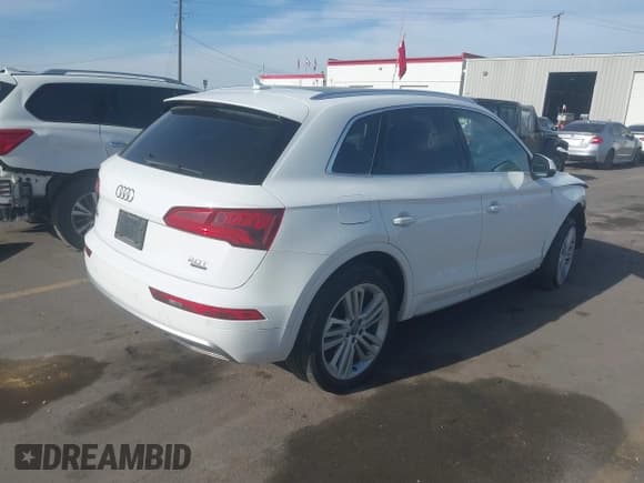 ✅ 2018 Audi Q5 Prestige • VIN: WA1CNAFYXJ2027305 • Lot: 41962321. Listed on IAAI with 24,465 mi. Free auction sales archive from the USA and detailed vehicle history report at DreamBid. Image 4.