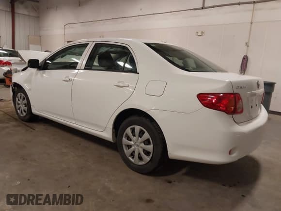 ✅ 2010 Toyota Corolla LE • VIN: JTDBU4EE3A9115407 • Lot: 43436402. Wystawiony na IAAI z przebiegiem 89 389 mil. Bezpłatny archiwum sprzedaży aukcyjnych z USA i szczegółowy raport historii pojazdu na DreamBid. Zdjęcie 3.