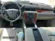 2010 Chevrolet Suburban LT z VIN 1GNUKJE35AR139405, wystawiony jako Copart lot #80348595 z przebiegiem 183 310 mil mil oraz Czysty tytuł • Clean title. Historia ofert i sprzedaży dostępna na DreamBid. Obrazek 8.