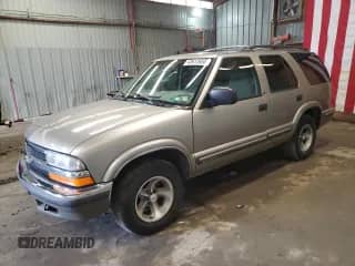1999 Chevrolet Blazer Trailblazer with VIN 1GNCS13W0X2149074, listed as a Copart auction lot 43612655 with 194,497 mi miles and Salvage title. Bid and sale history available at DreamBid. Image 1.