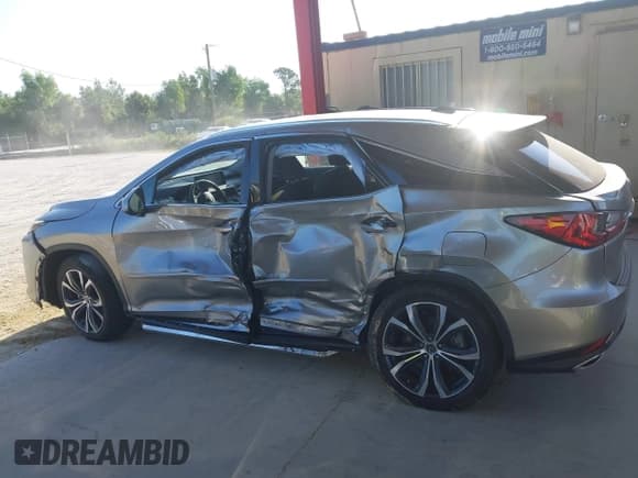 ✅ 2022 Lexus RX 350 • VIN: 2T2HZMDA0NC323167 • Lot: 42861649. Listed on IAAI with 31,978 mi. Free auction sales archive from the USA and detailed vehicle history report at DreamBid. Image 15.