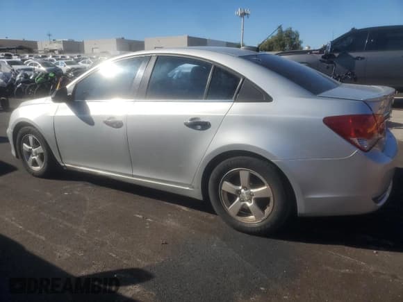 ✅ 2015 Chevrolet Cruze LT • VIN: 1G1PC5SB1F7192541 • Lot: 82755765. Listed on Copart with 127,967 mi. Free auction sales archive from the USA and detailed vehicle history report at DreamBid. Image 2.