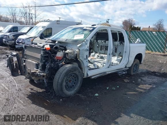 ✅ 2021 Chevrolet Silverado 1500 RST • VIN: 3GCUYEETXMG313438 • Lot: 41536625. Wystawiony na IAAI z przebiegiem Nie podano. Bezpłatny archiwum sprzedaży aukcyjnych z USA i szczegółowy raport historii pojazdu na DreamBid. Zdjęcie 2.