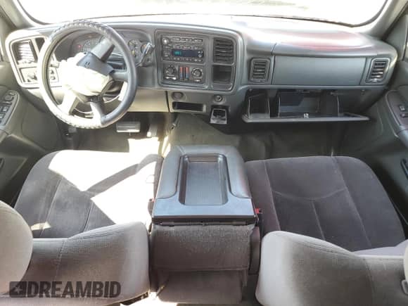 2007 GMC Sierra 1500 SLE1 with VIN 1GTEC19Z27Z175554, listed as a Copart auction lot 72020614 with 161,398 mi miles and Salvage title. Bid and sale history available at DreamBid. Image 8.