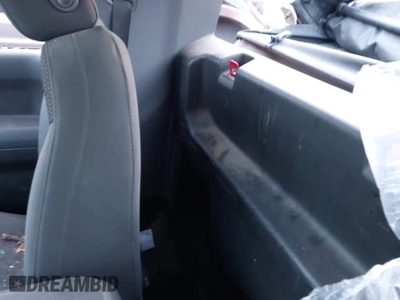 ✅ 2019 Chevrolet Silverado 1500 Work Truck • VIN: 3GCNWAEH1KG245901 • Lot: 43722676. Listed on IAAI with 181,258 mi. Free auction sales archive from the USA and detailed vehicle history report at DreamBid. Image 8.