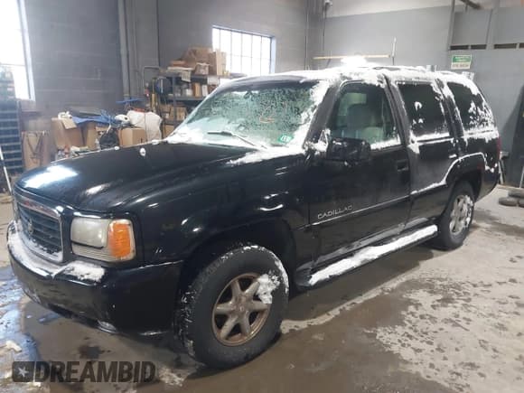 ✅ 1999 Cadillac Escalade • VIN: 1GYEK13R6XR404534 • Лот: 41391379. Опубликован ранее на IAAI с пробегом 127 612 миль. Бесплатный доступ к архиву аукционных продаж из США и подробный отчёт об истории автомобиля на DreamBid. Изображение 2.