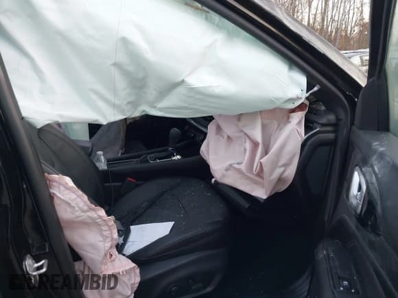 ✅ 2023 Jeep Compass (RED) Edition • VIN: 3C4NJDCN7PT558118 • Lot: 40698087. Listed on IAAI with Not provided. Free auction sales archive from the USA and detailed vehicle history report at DreamBid. Image 5.