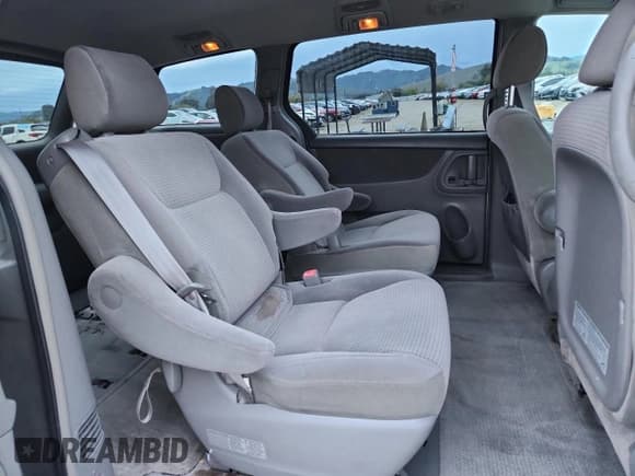 ✅ 2006 Toyota Sienna LE • VIN: 5TDZA23C86S473401 • Lot: 93879495. Listed on Copart with 153,663 mi. Free auction sales archive from the USA and detailed vehicle history report at DreamBid. Image 10.