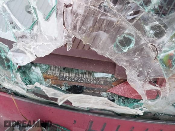 ✅ 1994 GMC Sierra 1500 • VIN: 1GTDC14Z0RZ505567 • Lot: 41381364. Wystawiony na IAAI z przebiegiem 273 863 mil. Bezpłatny archiwum sprzedaży aukcyjnych z USA i szczegółowy raport historii pojazdu na DreamBid. Zdjęcie 9.