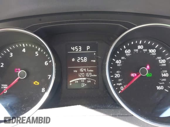 ✅ 2015 Volkswagen Jetta SE • VIN: 3VWD07AJ5FM318913 • Лот: 42671952. Опубликован ранее на IAAI с пробегом 120 169 миль. Бесплатный доступ к архиву аукционных продаж из США и подробный отчёт об истории автомобиля на DreamBid. Изображение 7.