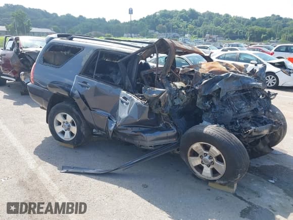 ✅ 2005 Toyota 4Runner Limited • VIN: JTEBU17R650077627 • Lot: 42828937. Wystawiony na IAAI z przebiegiem Nie podano. Bezpłatny archiwum sprzedaży aukcyjnych z USA i szczegółowy raport historii pojazdu na DreamBid. Zdjęcie 1.