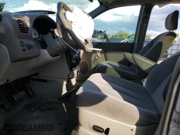 ✅ 2003 Dodge Caravan SE • VIN: 1D4GP24313B285149 • Lot: 82296405. Listed on Copart with 123,284 mi. Free auction sales archive from the USA and detailed vehicle history report at DreamBid. Image 7.