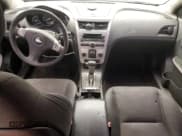 ✅ 2010 Chevrolet Malibu 1LT • VIN: 1G1ZC5E03AF189738 • Lot: 85176425. Wystawiony na Copart z przebiegiem 306 845 mil. Bezpłatny archiwum sprzedaży aukcyjnych z USA i szczegółowy raport historii pojazdu na DreamBid. Zdjęcie 8.