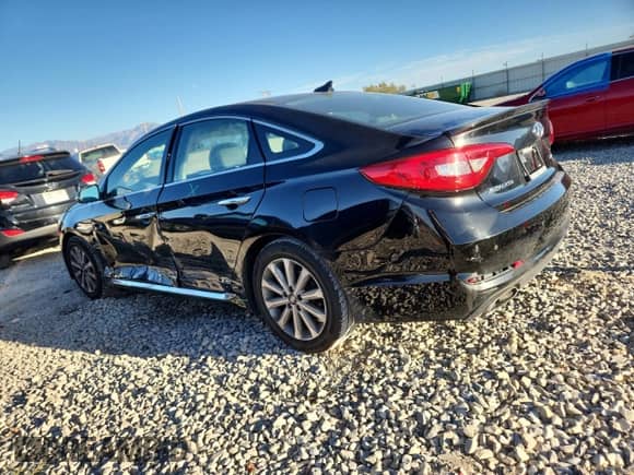 2016 Hyundai Sonata Sport with VIN 5NPE34AF0GH291930, listed as a Copart auction lot 81953825 with 133,681 mi miles and Salvage title. Bid and sale history available at DreamBid. Image 2.