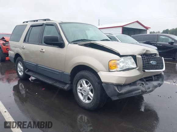✅ 2005 Ford Expedition Special Service • VIN: 1FMPU15545LA21044 • Lot: 43317671. Listed on IAAI with 151,176 mi. Free auction sales archive from the USA and detailed vehicle history report at DreamBid. Image 1.
