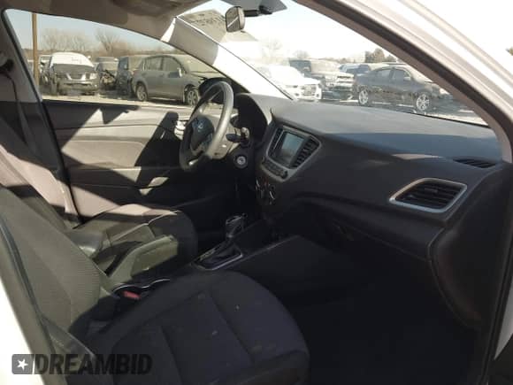 2020 Hyundai Accent SE with VIN 3KPC24A62LE125577, listed as a IAAI auction lot 41395727 with 71,288 mi miles and . Bid and sale history available at DreamBid. Image 5.