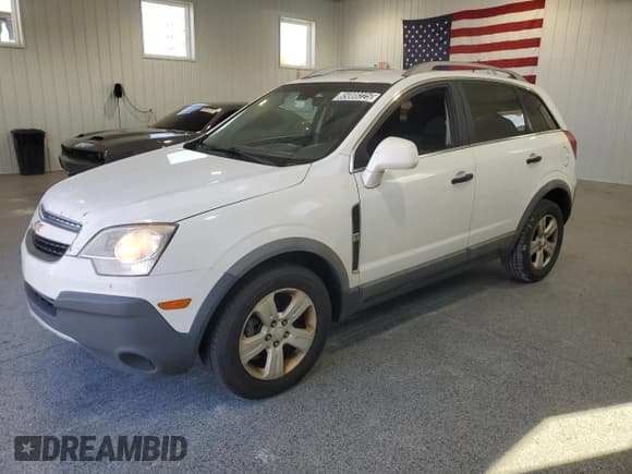 ✅ 2013 Chevrolet Captiva Sport LS • VIN: 3GNFL1EK7DS511633 • Лот: 85088225. Опубликован ранее на Copart с пробегом 215 622 миль. Бесплатный доступ к архиву аукционных продаж из США и подробный отчёт об истории автомобиля на DreamBid. Изображение 1.