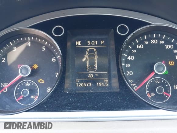 ✅ 2013 Volkswagen CC R-Line • VIN: WVWBP7AN9DE521959 • Lot: 43852733. Wystawiony na IAAI z przebiegiem 120 573 mil. Bezpłatny archiwum sprzedaży aukcyjnych z USA i szczegółowy raport historii pojazdu na DreamBid. Zdjęcie 7.