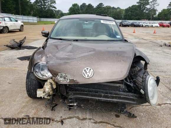 ✅ 2014 Volkswagen Beetle 1.8T • VIN: 3VWJ07AT0EM662491 • Lot: 55875594. Listed on Copart with Not provided. Free auction sales archive from the USA and detailed vehicle history report at DreamBid. Image 5.