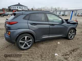 2018 Hyundai Kona Limited z VIN KM8K3CA57JU095478, wystawiony jako Copart lot #72388522 z przebiegiem 60 097 mil mil oraz . Historia ofert i sprzedaży dostępna na DreamBid. Obrazek 3.